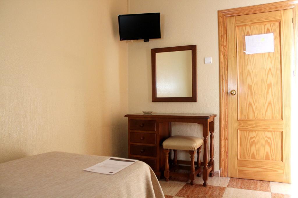 Hotel Sevilla Almería Kamer foto